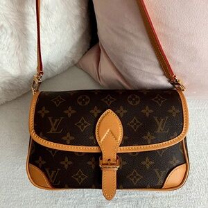 LOUIS Vuitton Diane PM